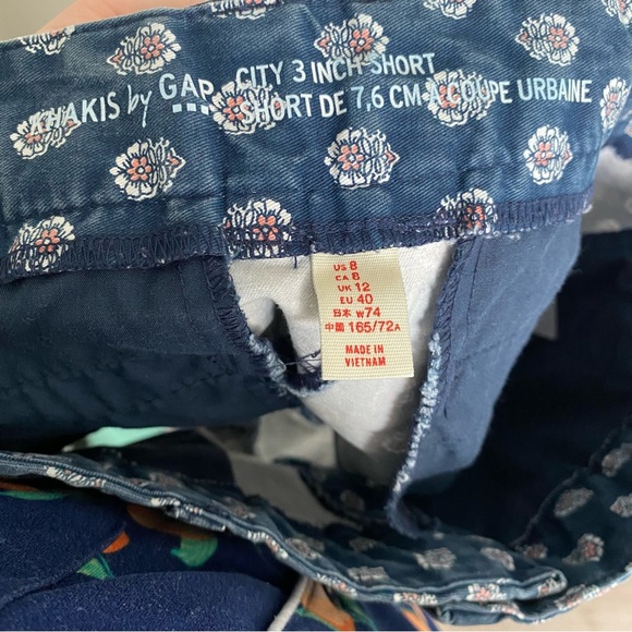 GAP City Short with 3” inseam - Picture 4 of 5